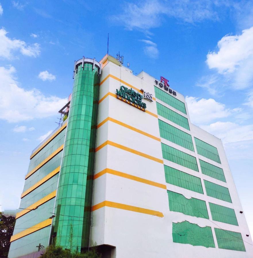 Greenwindows Hotel ダバオ　シティ エクステリア 写真